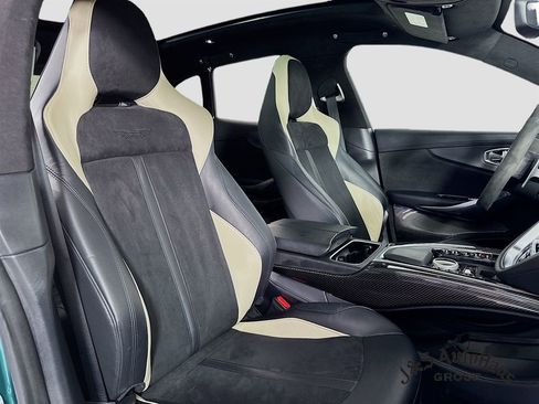 Used 2022 Aston Martin DBX image 36