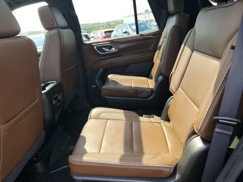 Used 2021 Chevrolet Tahoe High Country w/ Premium Package AWD/4WD image 26