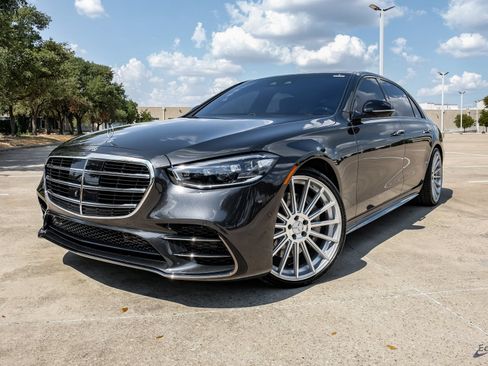 Used 2023 Mercedes-Benz S 580 4MATIC Sedan w/ AMG Line image 6