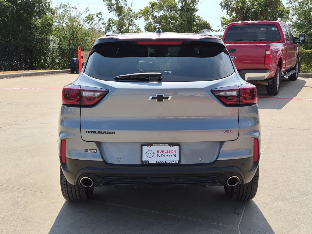 Used 2024 Chevrolet TrailBlazer RS w/ Driver Confidence Package FWD image 3