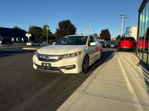 Used 2016 Honda Accord Sport image 6