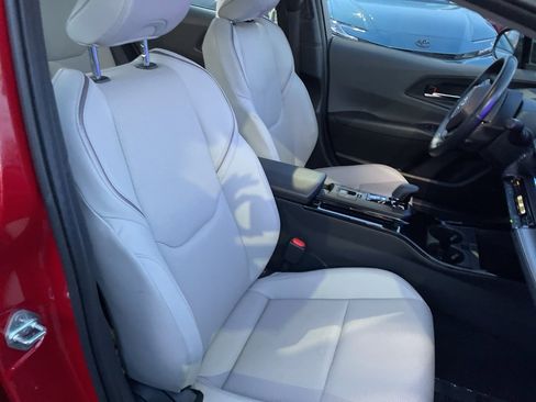 Used 2024 Toyota Prius Limited image 9