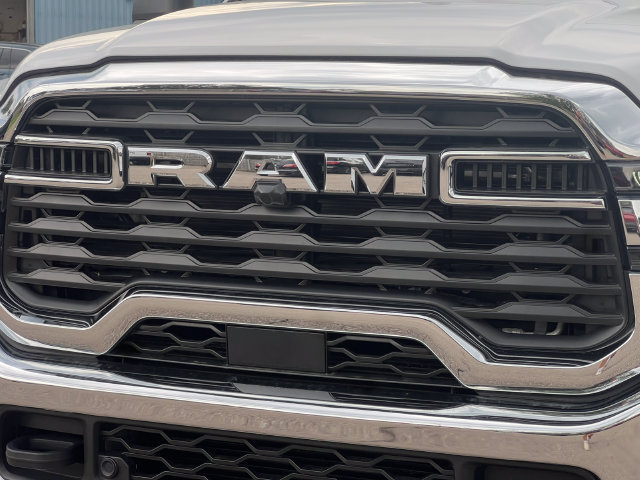 Used 2025 RAM 2500 Big Horn AWD/4WD image 38