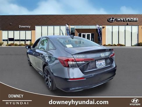 Used 2025 Honda Civic Sport image 6