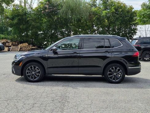 Used 2022 Volkswagen Tiguan SE w/ Panoramic Sunroof Package AWD/4WD image 8