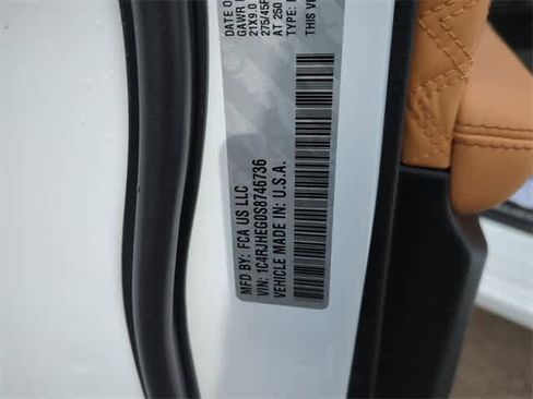 New 2025 Jeep Grand Cherokee Summit image 38