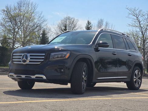 New 2026 Mercedes-Benz GLB 250 4MATIC image 11