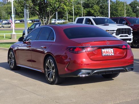 Used 2024 Mercedes-Benz E 350 4MATIC Sedan image 4
