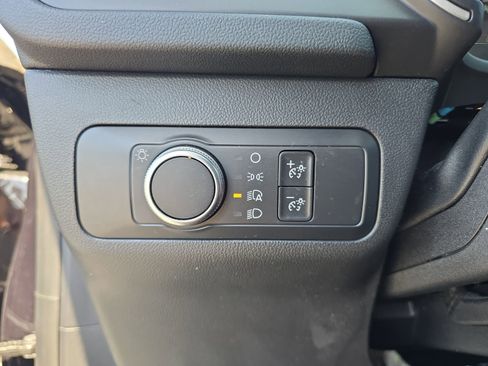 Used 2020 Ford Escape SE FWD image 21