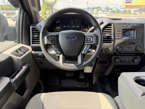 Used 2015 Ford F150 XL w/ Equipment Group 101A Mid AWD/4WD image 18