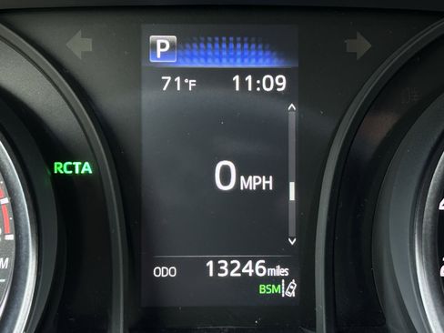 Used 2024 Toyota Camry SE w/ Audio Upgrade Package image 31