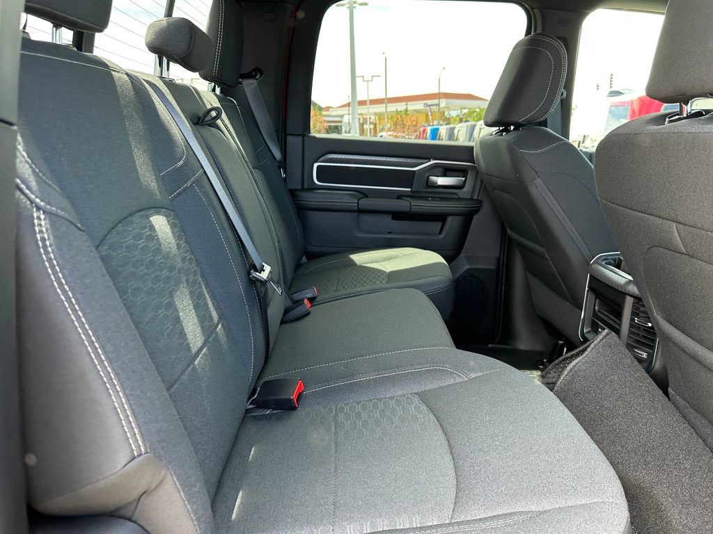New 2026 RAM 2500 Big Horn AWD/4WD image 16
