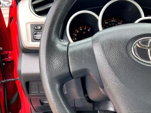 Used 2009 Toyota Matrix FWD image 17