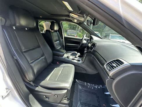 Used 2019 Jeep Grand Cherokee Limited AWD/4WD image 22