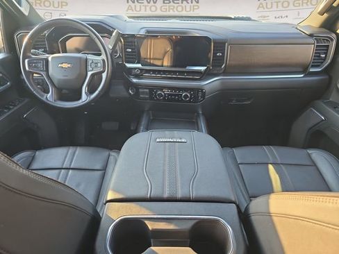 Used 2025 Chevrolet Silverado 2500 High Country w/ High Country Premium Package AWD/4WD image 10