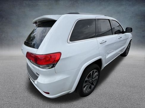 Used 2018 Jeep Grand Cherokee Overland AWD/4WD image 8