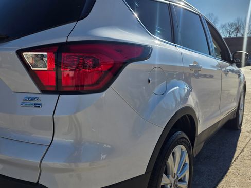 Used 2019 Ford Escape SEL image 20