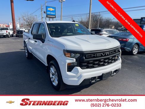 Used 2023 Chevrolet Silverado 1500 Custom image 1