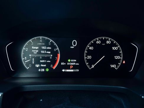 Used 2025 Honda Pilot Touring image 23