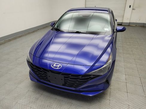 Used 2022 Hyundai Elantra SEL w/ Convenience Package FWD image 15