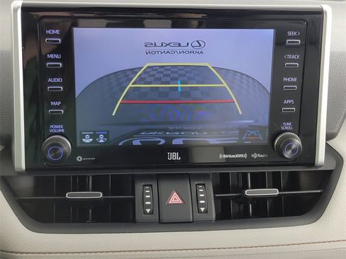 Used 2019 Toyota RAV4 XLE Premium image 38