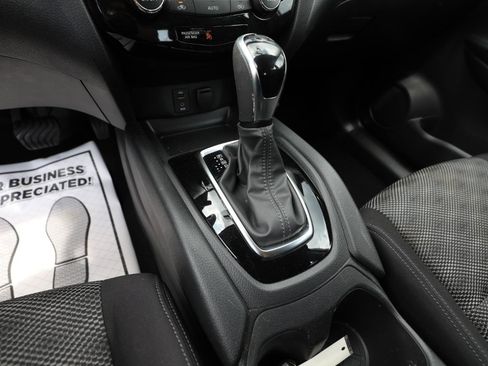 Used 2017 Nissan Rogue Sport SV AWD/4WD image 18