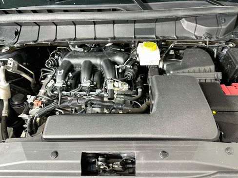 Used 2025 Nissan Pathfinder SV AWD/4WD image 34
