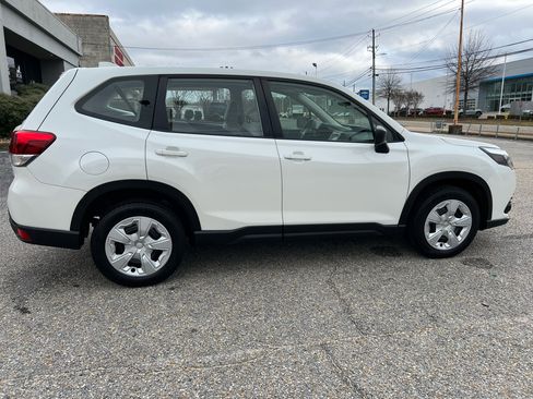 Used 2023 Subaru Forester image 16