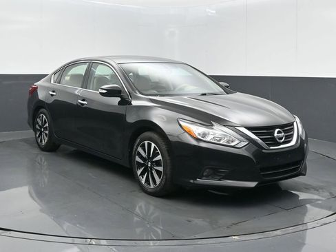 Used 2018 Nissan Altima 2.5 SL image 2