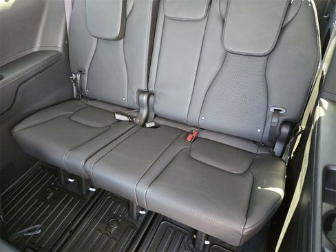 New 2026 Kia Carnival SX Prestige image 21