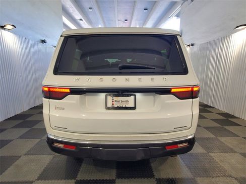 Used 2022 Jeep Wagoneer Series II image 5