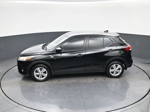 New 2025 Nissan Kicks Play S image 26