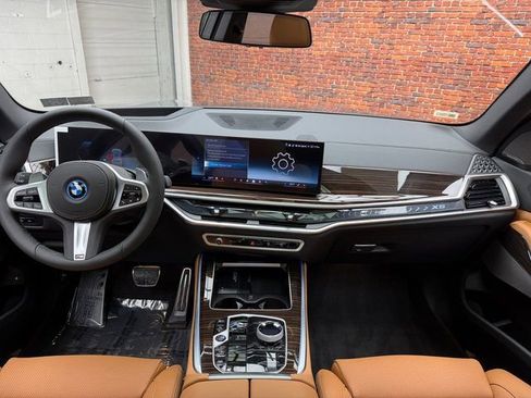 New 2026 BMW X5 xDrive50e image 12