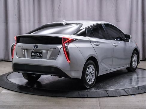 Used 2016 Toyota Prius Two image 4