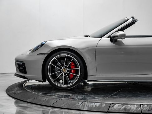Used 2022 Porsche 911 Targa 4S AWD/4WD image 10