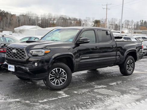 Used 2023 Toyota Tacoma TRD Sport w/ Technology Package image 1
