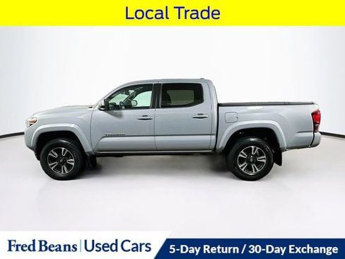 Used 2019 Toyota Tacoma TRD Sport w/ Technology Package AWD/4WD image 5