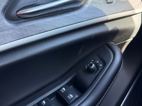 Used 2021 Jeep Grand Cherokee L Limited AWD/4WD image 21