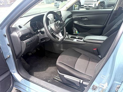Used 2024 Nissan Sentra SV FWD image 6