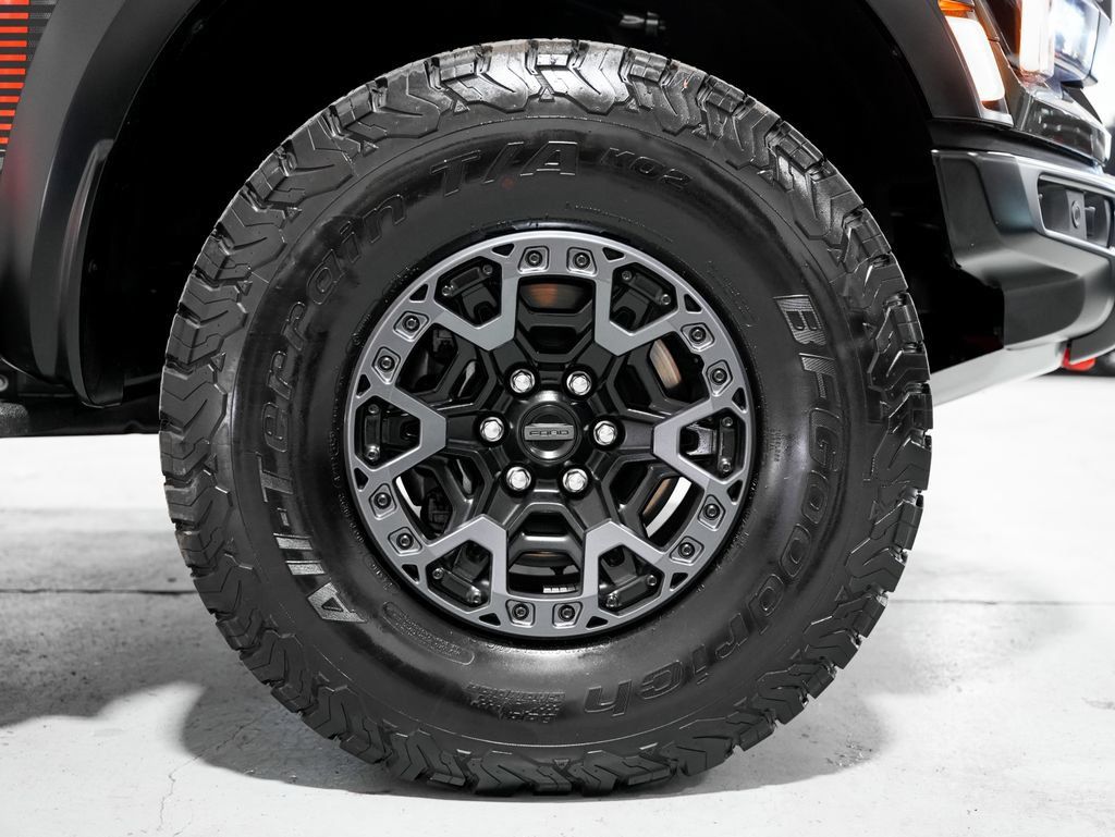 Used 2025 Ford F150 Raptor w/ Equipment Group 803A Raptor R AWD/4WD image 41
