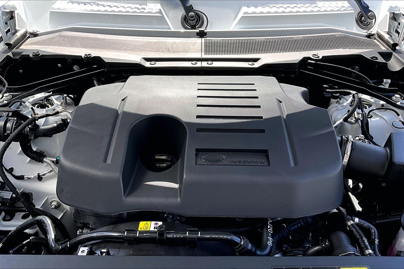 New 2026 Land Rover Defender 130 X-Dynamic SE AWD/4WD image 12