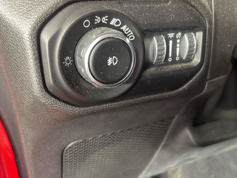 Used 2020 Jeep Wrangler Unlimited Rubicon AWD/4WD image 13