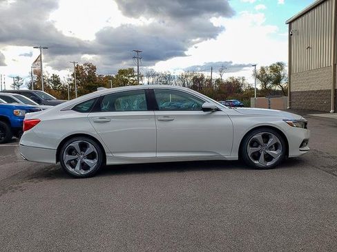 Used 2020 Honda Accord Touring image 4