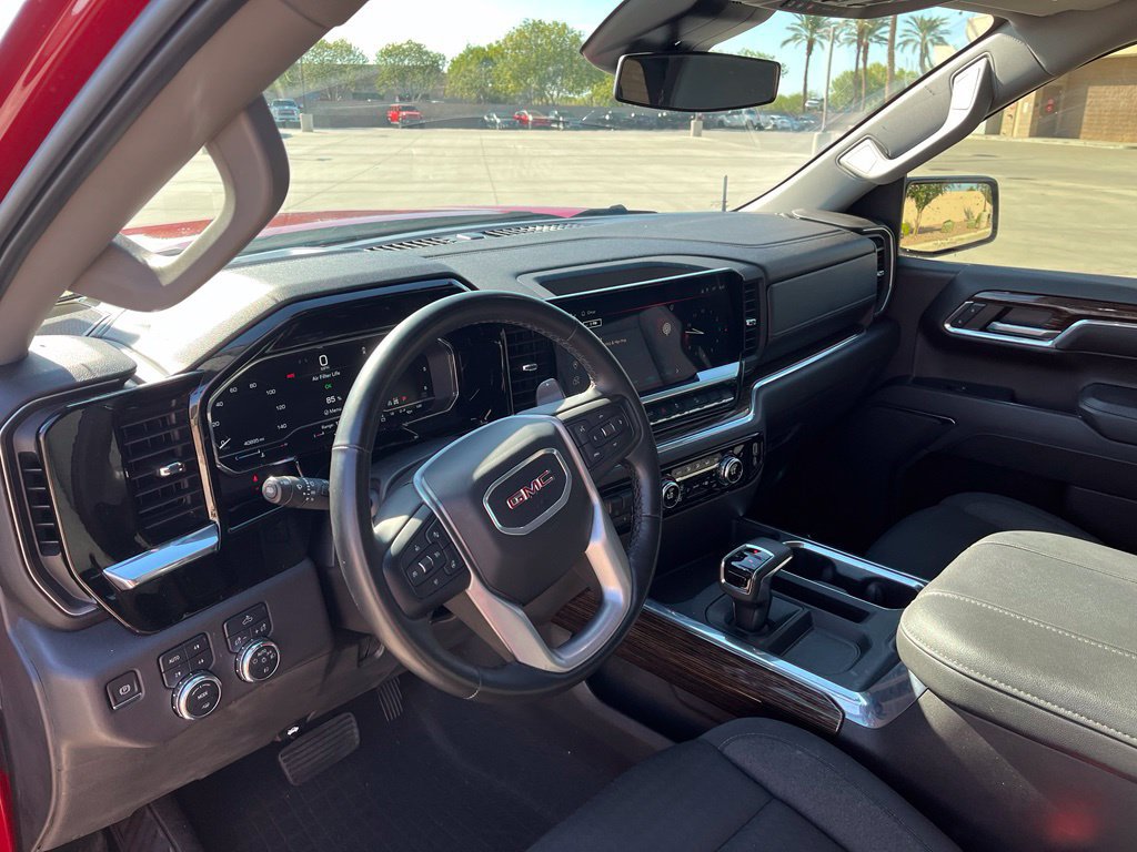 Used 2024 GMC Sierra 1500 Elevation w/ LPO, Elevation Black Package AWD/4WD image 13