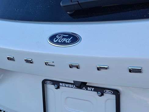 Certified 2024 Ford Escape Platinum w/ Premium Technology Package image 29