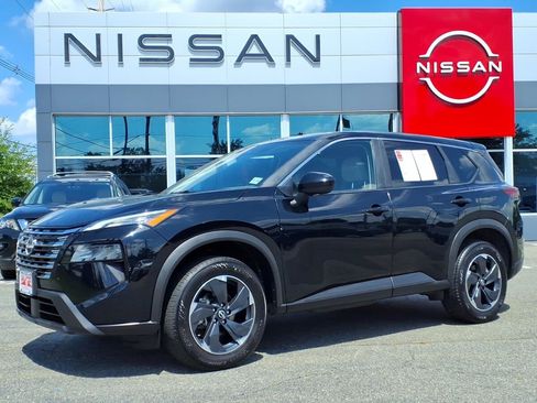 Used 2025 Nissan Rogue SV AWD/4WD image 1