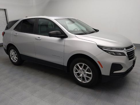 Used 2022 Chevrolet Equinox LS w/ LS Convenience Package image 11