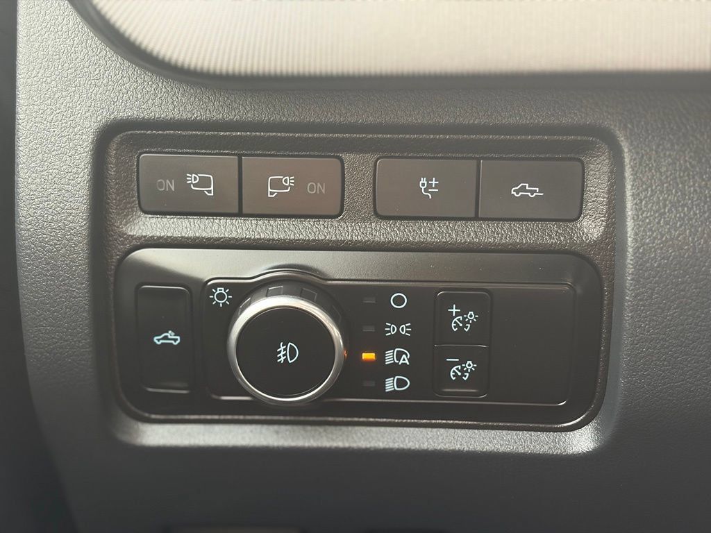 Used 2024 Ford F250 Platinum AWD/4WD image 35