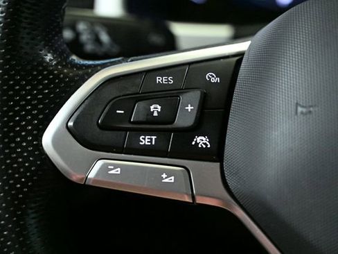 Used 2022 Volkswagen Atlas SEL Premium image 44