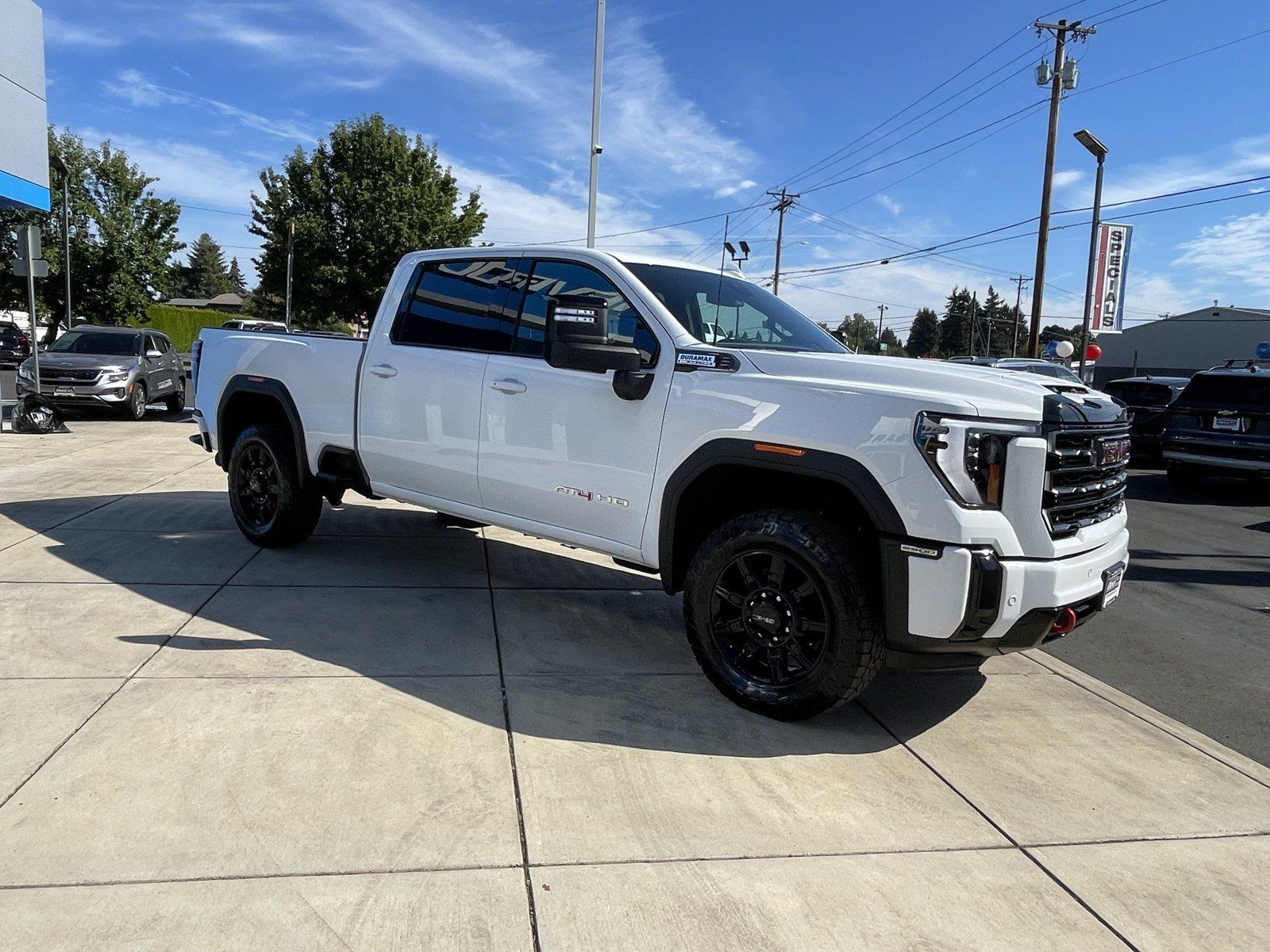 Used 2025 GMC Sierra 2500 AT4 AWD/4WD image 7